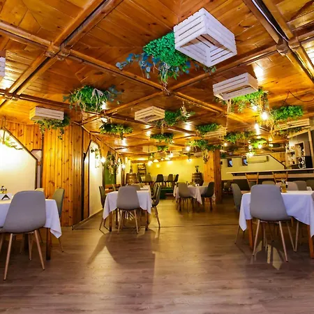 Hotel почивна станция - тец бобов дол